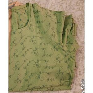 E18 White Stag lime t-shirt with embroidery